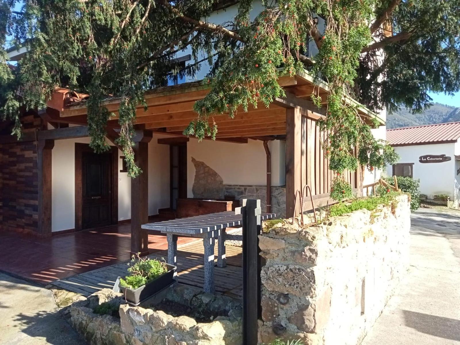 Casa Boni Y Florina Nava